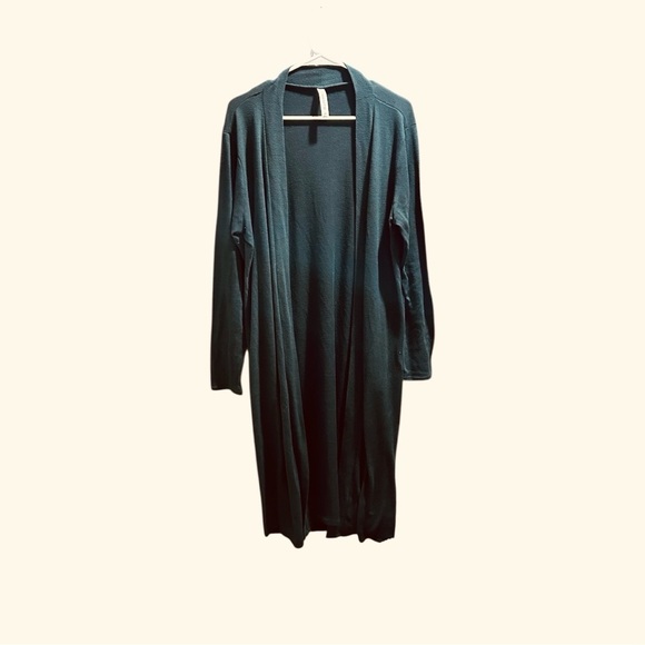 Zenana Outfitters Green Long Cardigan Sweater - Picture 2 of 6
